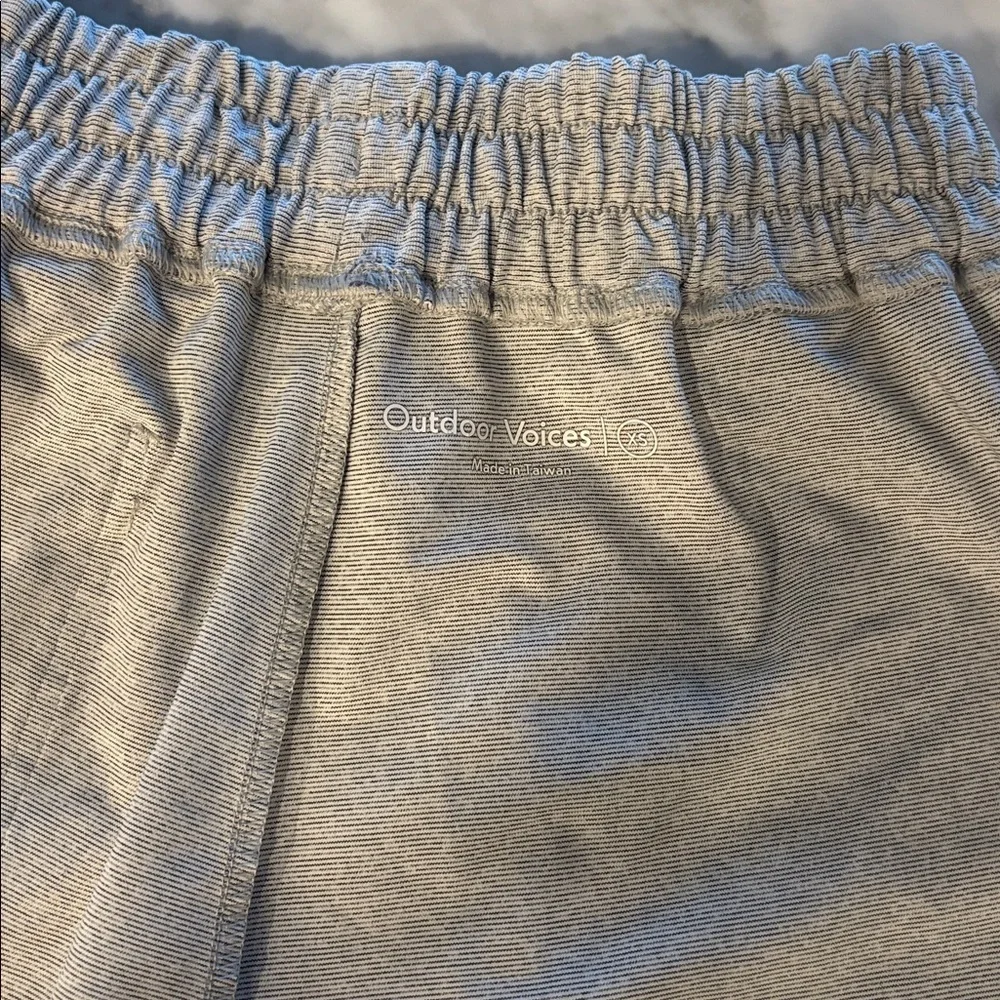 Outdoor voices Sunday Sweatshort 7” gray size XS